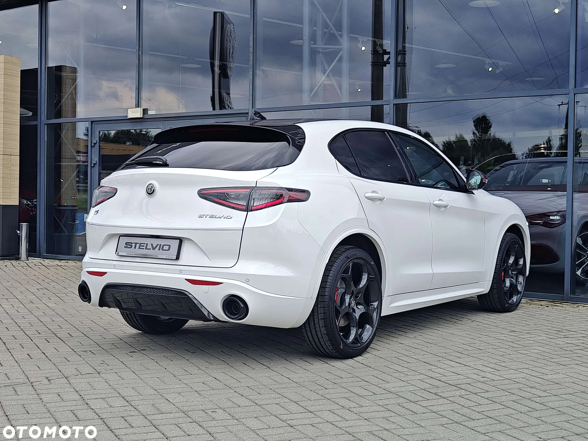 Alfa Romeo Stelvio - 14