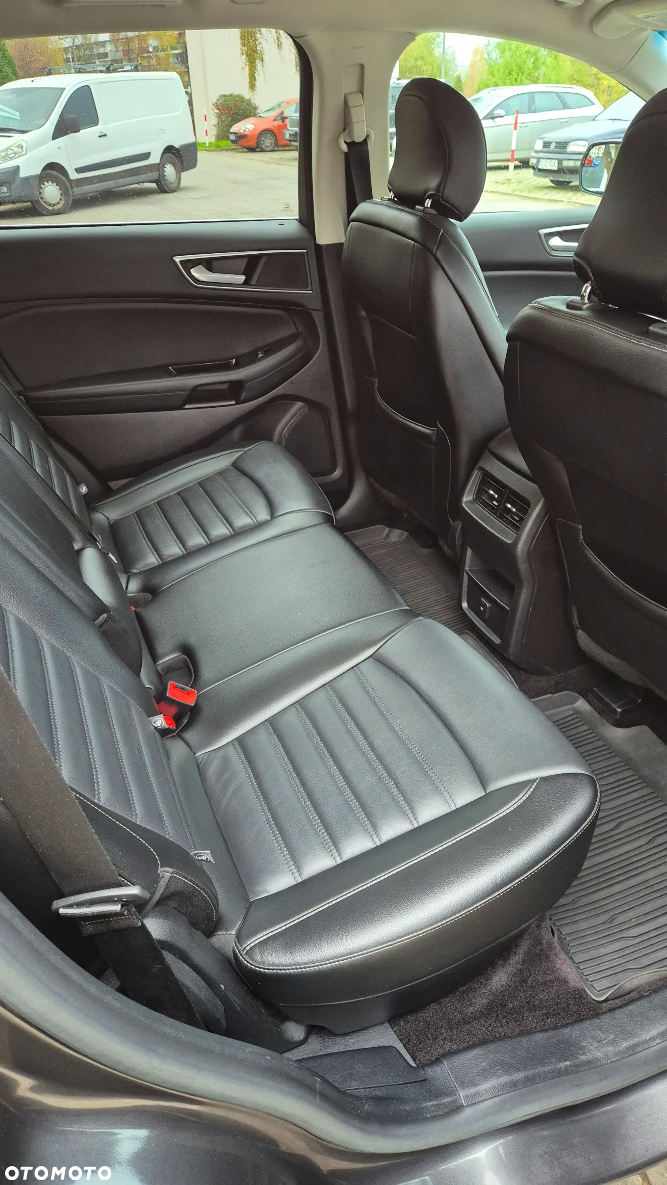 Ford Edge - 8