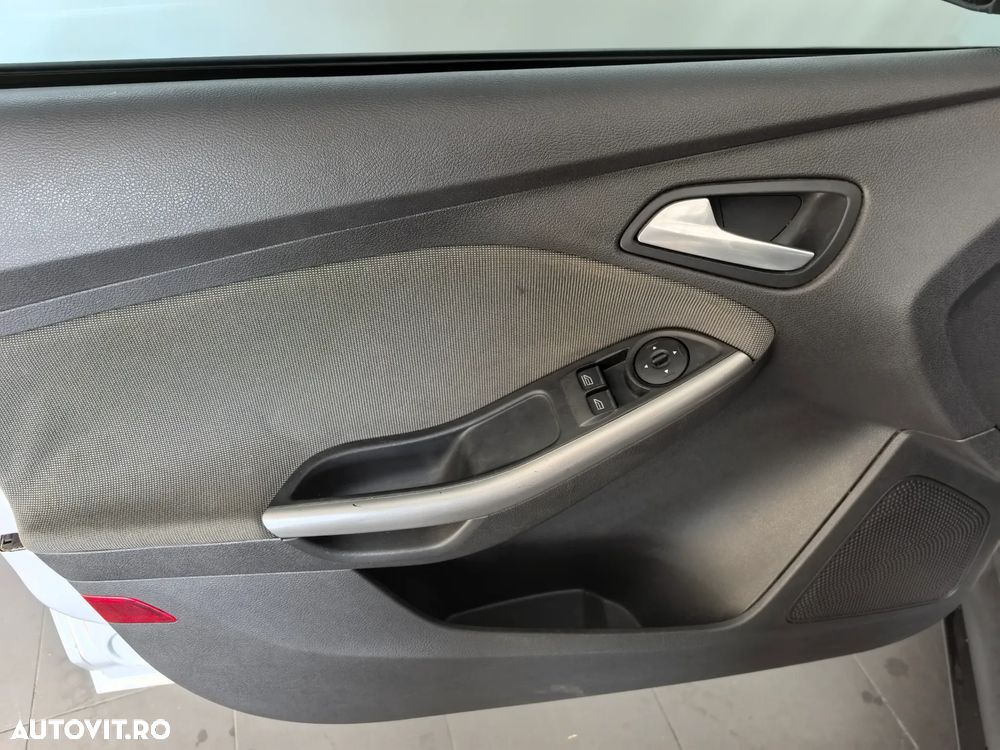 Ford Focus 1.6 TDCI DPF Trend - 9