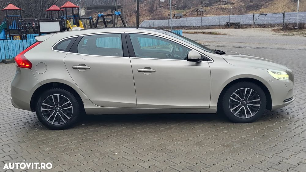 Volvo V40 - 5