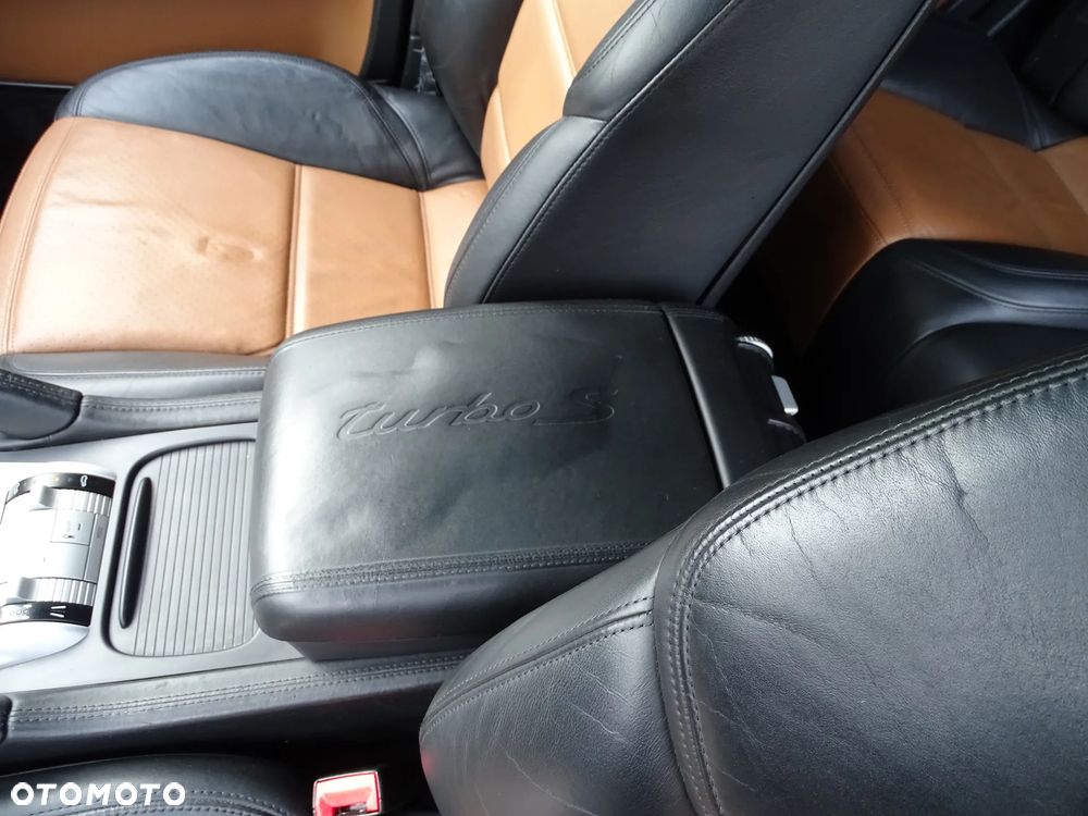 Porsche Cayenne - 15