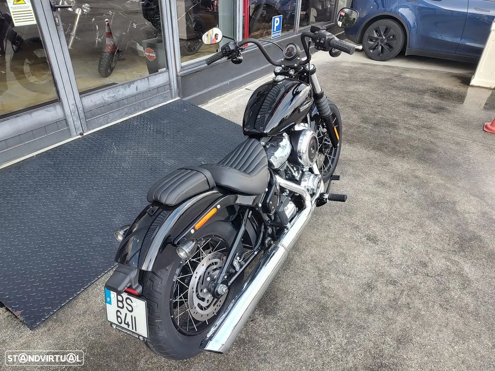 Harley-Davidson Softail Street Bob 117 - 6