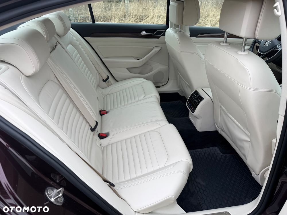 Volkswagen Passat 2.0 TDI BMT Highline DSG7 - 29