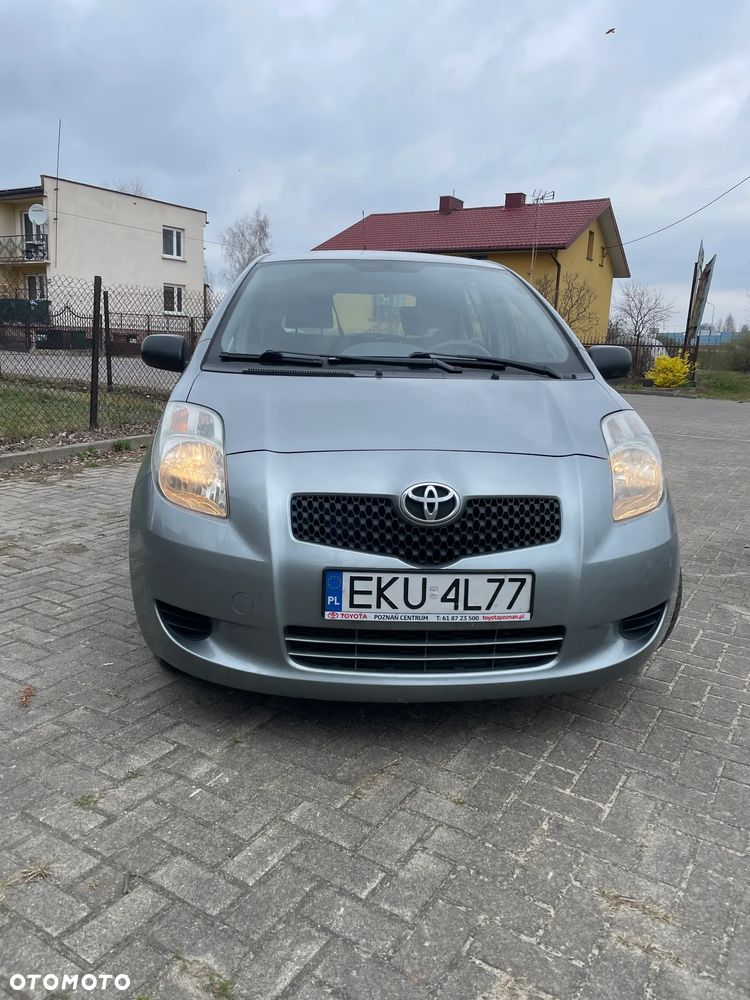 Toyota Yaris 1.3 Terra - 3