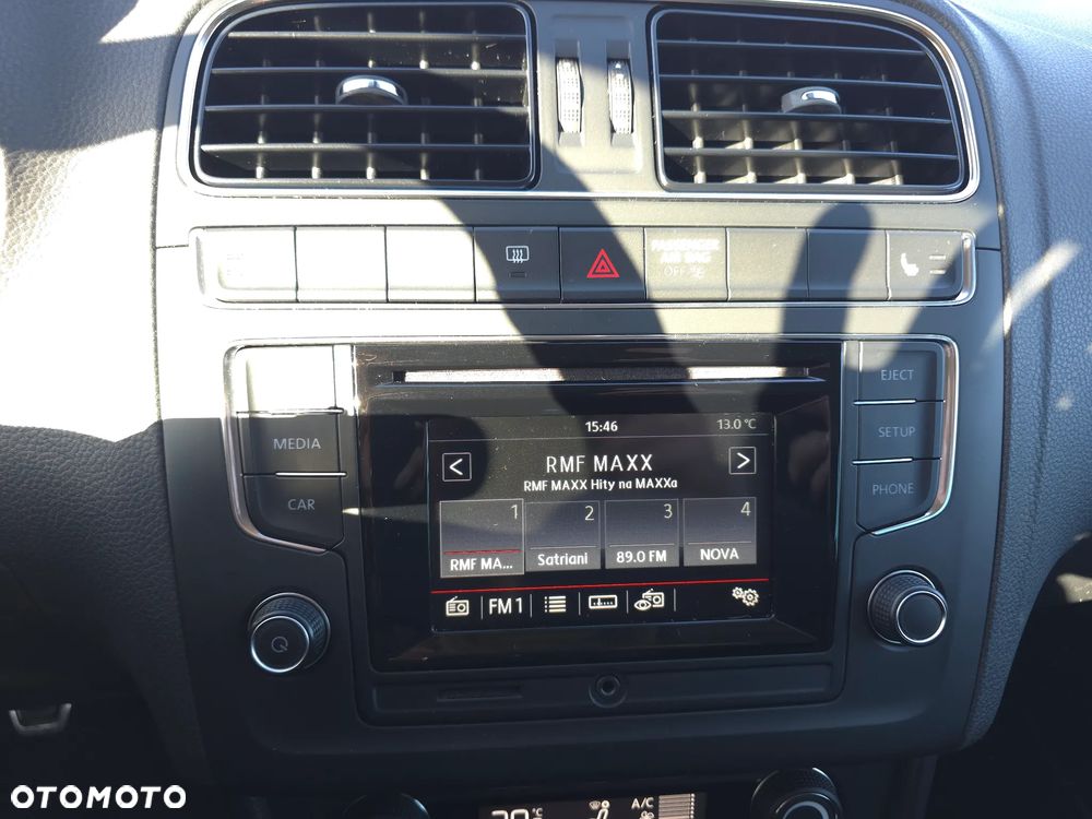 Volkswagen Polo 1.2 TSI Comfortline - 27