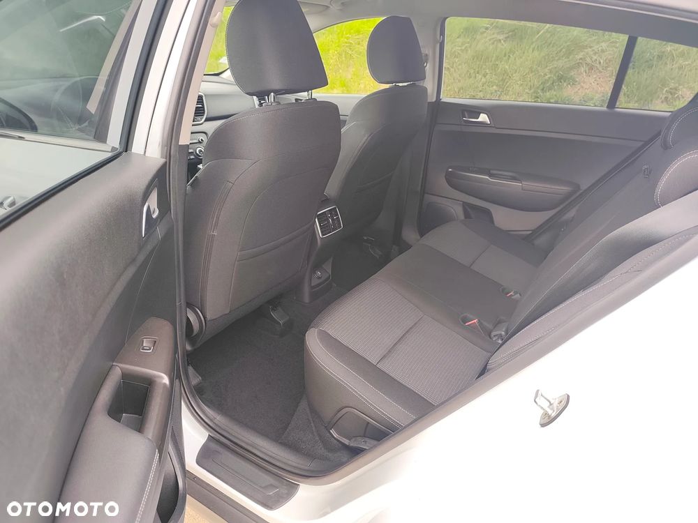 Kia Sportage 1.6 CRDI AWD VISION - 18