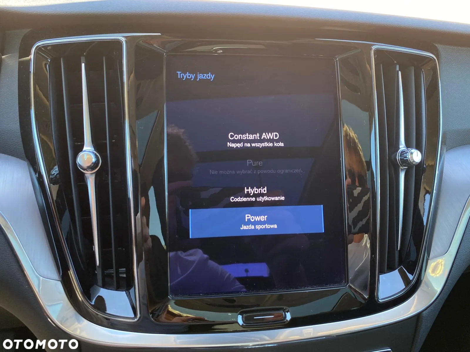 Volvo V60 T6 AWD Plug-In Hybrid Inscription - 28