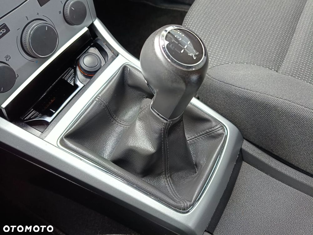 Opel Astra - 24