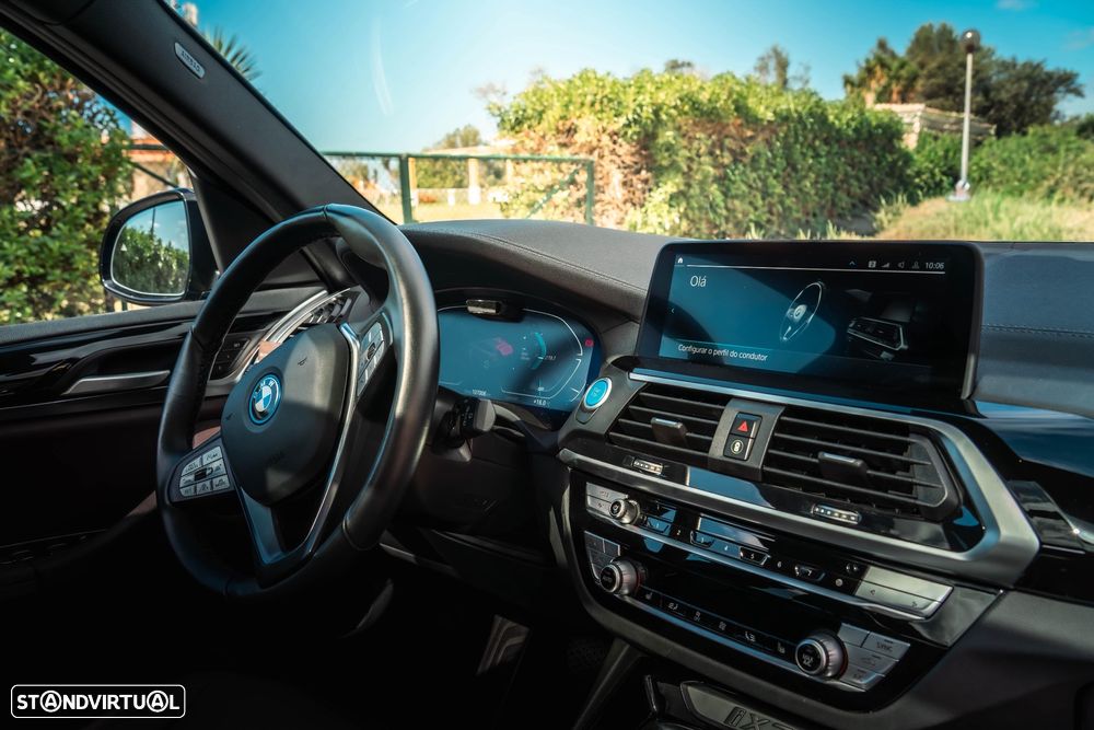 BMW iX3 Inspiring - 4