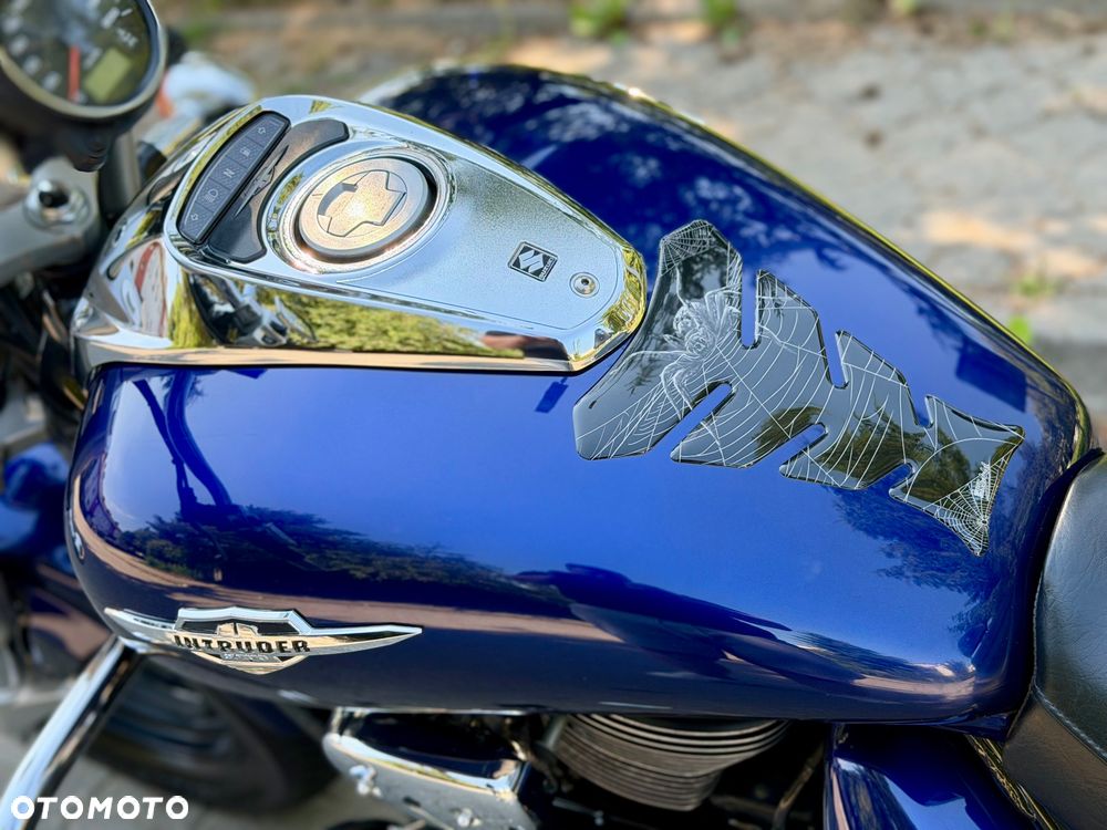 Suzuki Intruder - 21