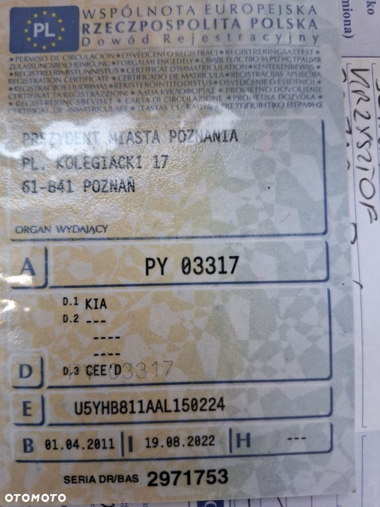 Kia Ceed - 8