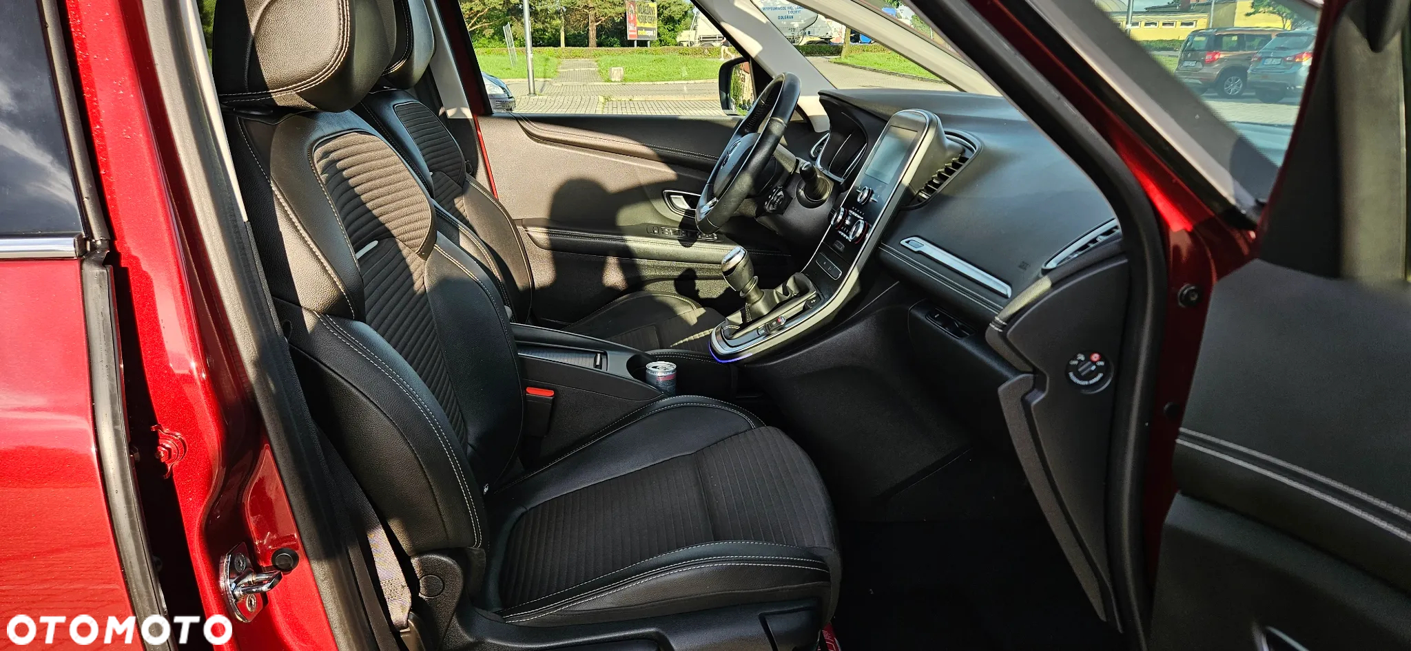 Renault Scenic ENERGY TCe 130 S&S Paris - 11