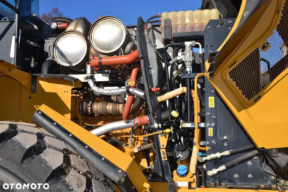 Caterpillar CAT 966 M - 21