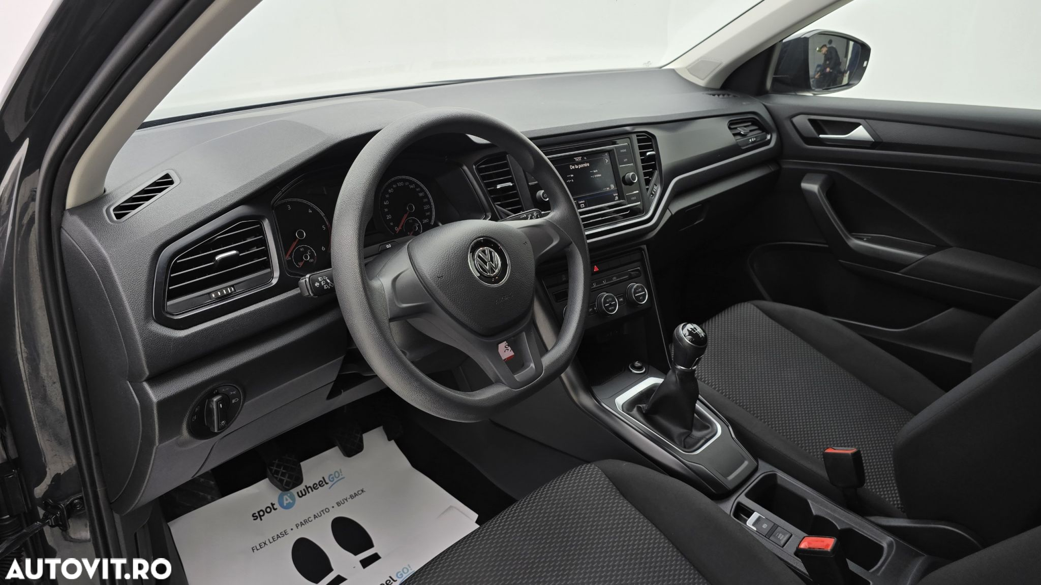 Volkswagen T-ROC 1.6 TDI Base - 13