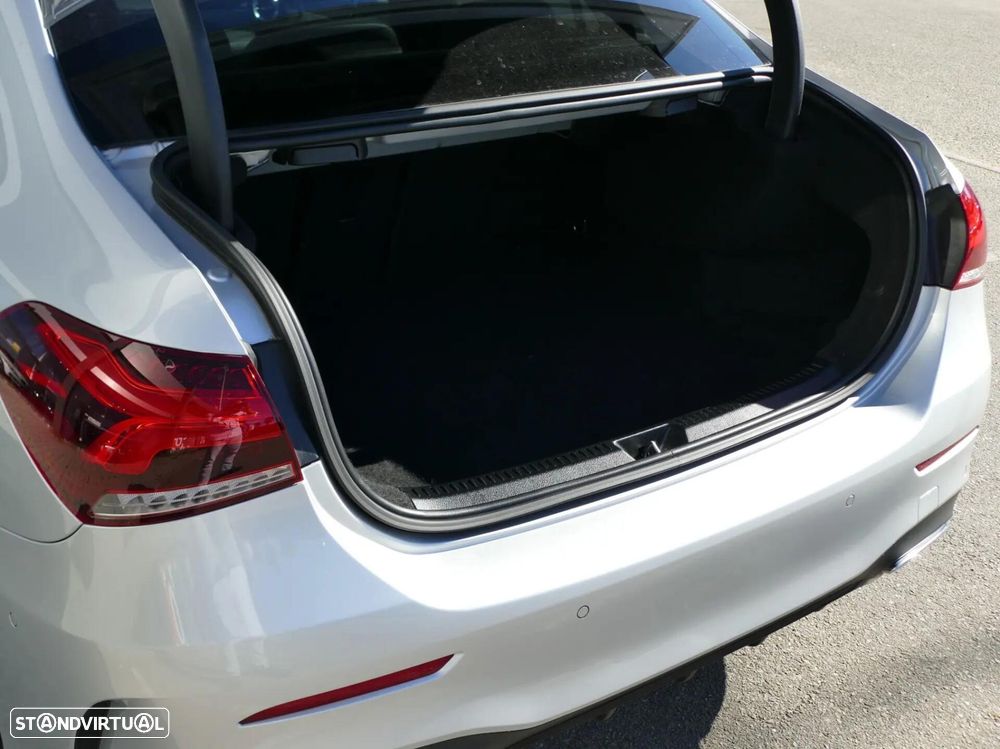 Mercedes-Benz A 200 Limousine AMG Line Aut. - 14
