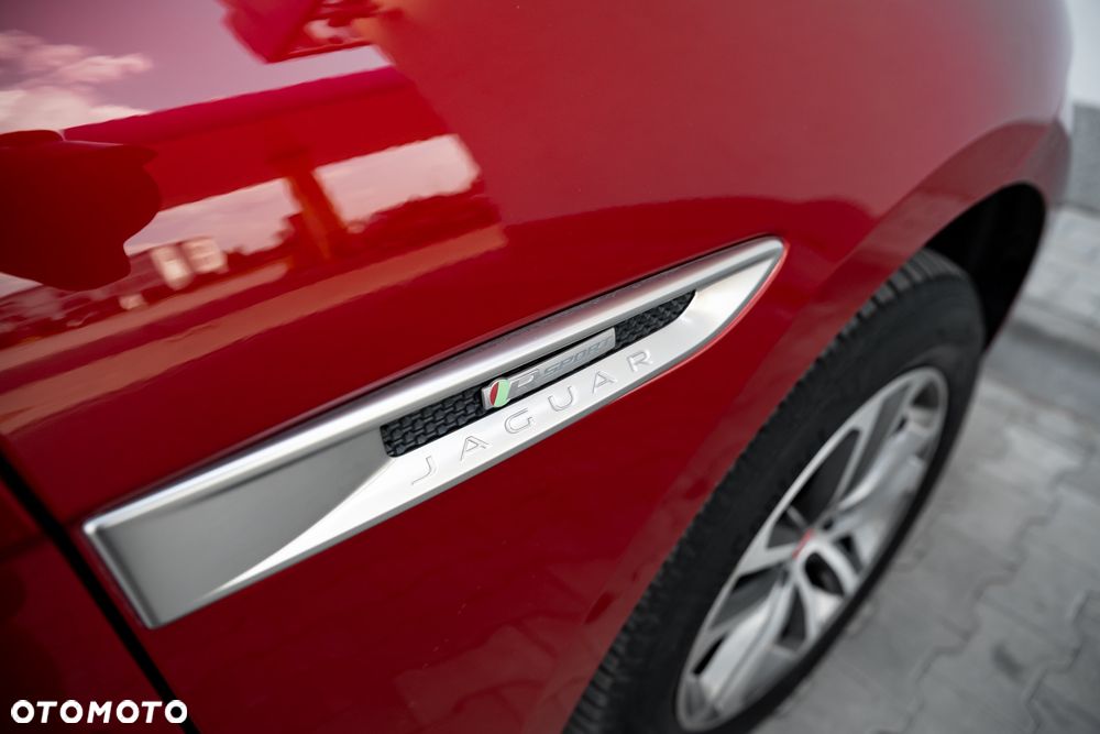 Jaguar F-Pace 20d AWD R-Sport - 25