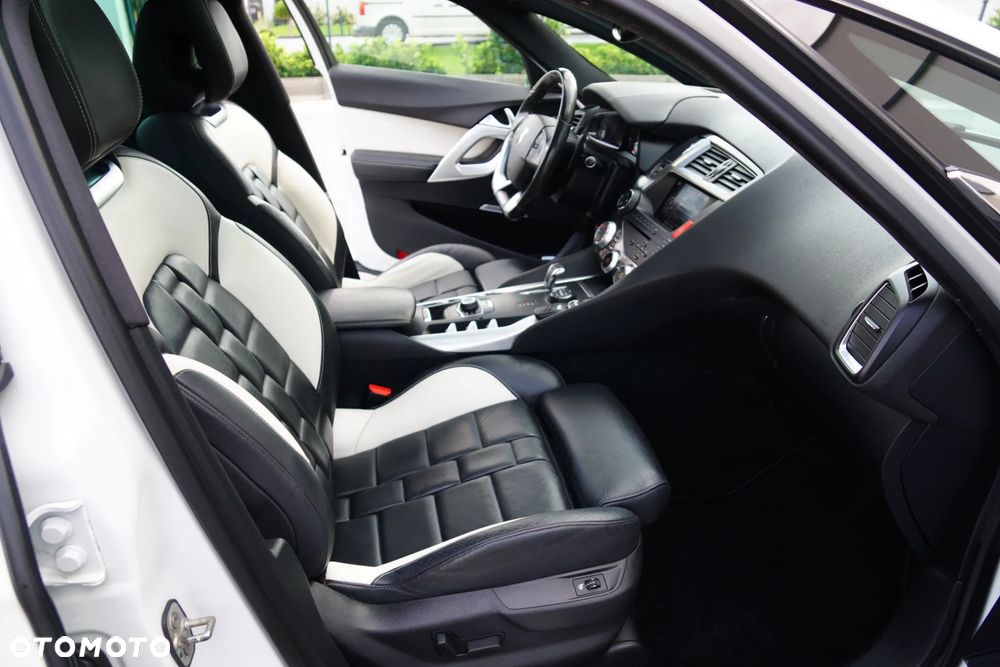 Citroën DS5 HDi 165 SportChic - 22
