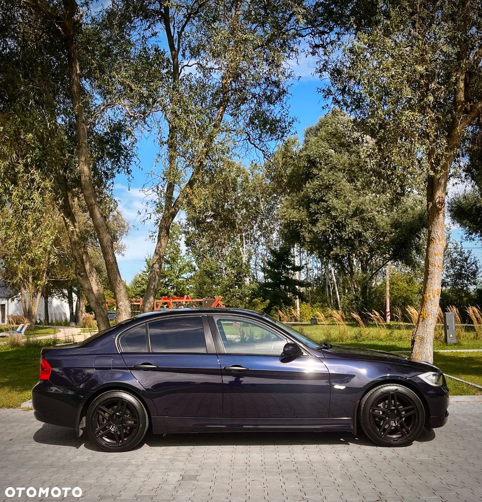 BMW Seria 3 318i - 5