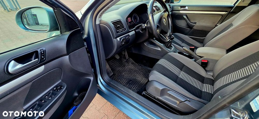 Volkswagen Jetta - 15