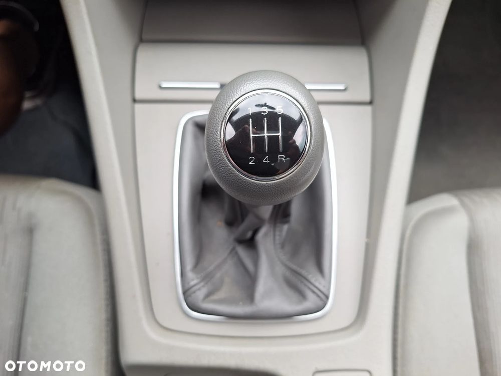 Audi A4 Limousine - 12