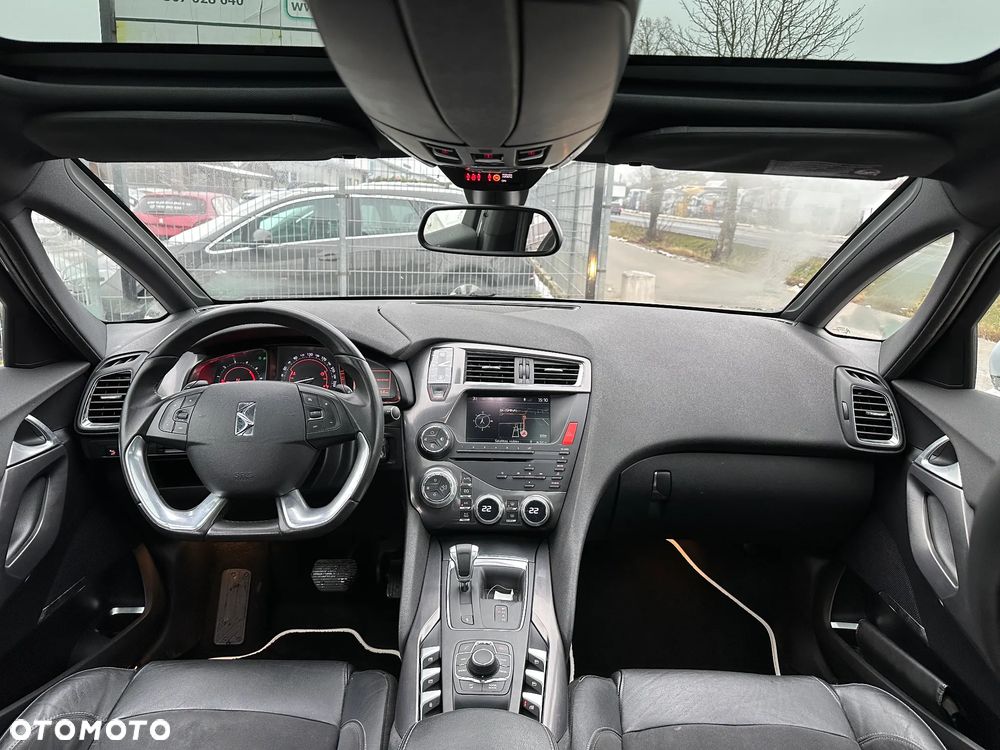 Citroën DS5 e-HDi 115 EGS6 SoChic - 20