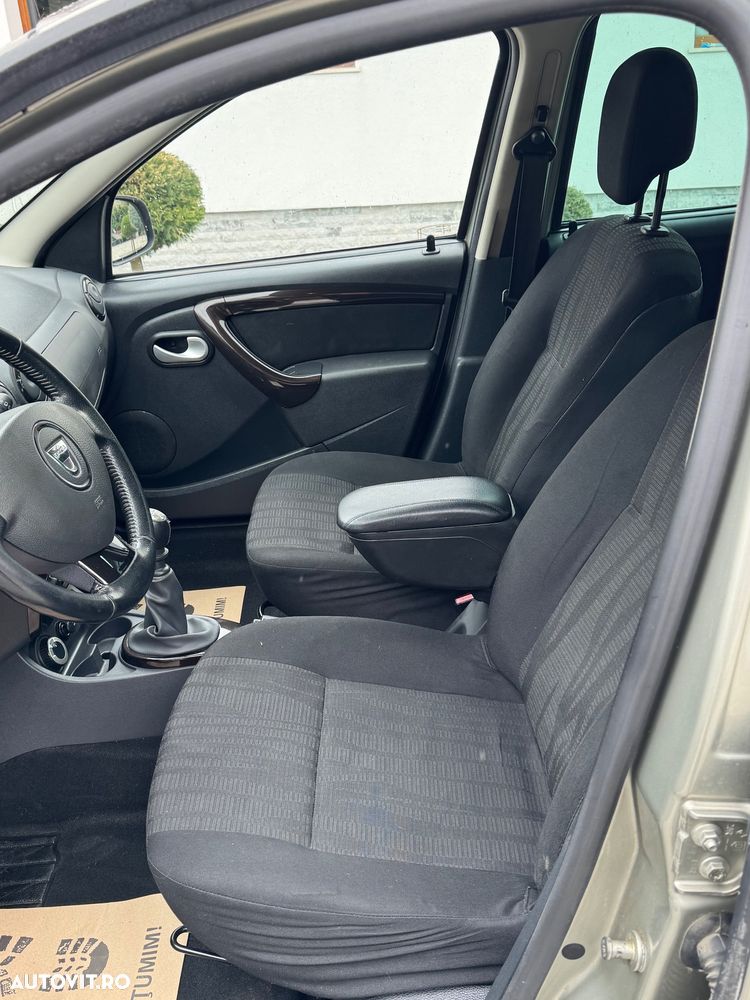 Dacia Duster dCi 110 FAP 4x4 Laureate - 12