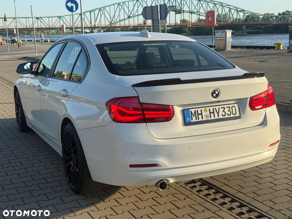BMW Seria 3 318d Sport Line - 5
