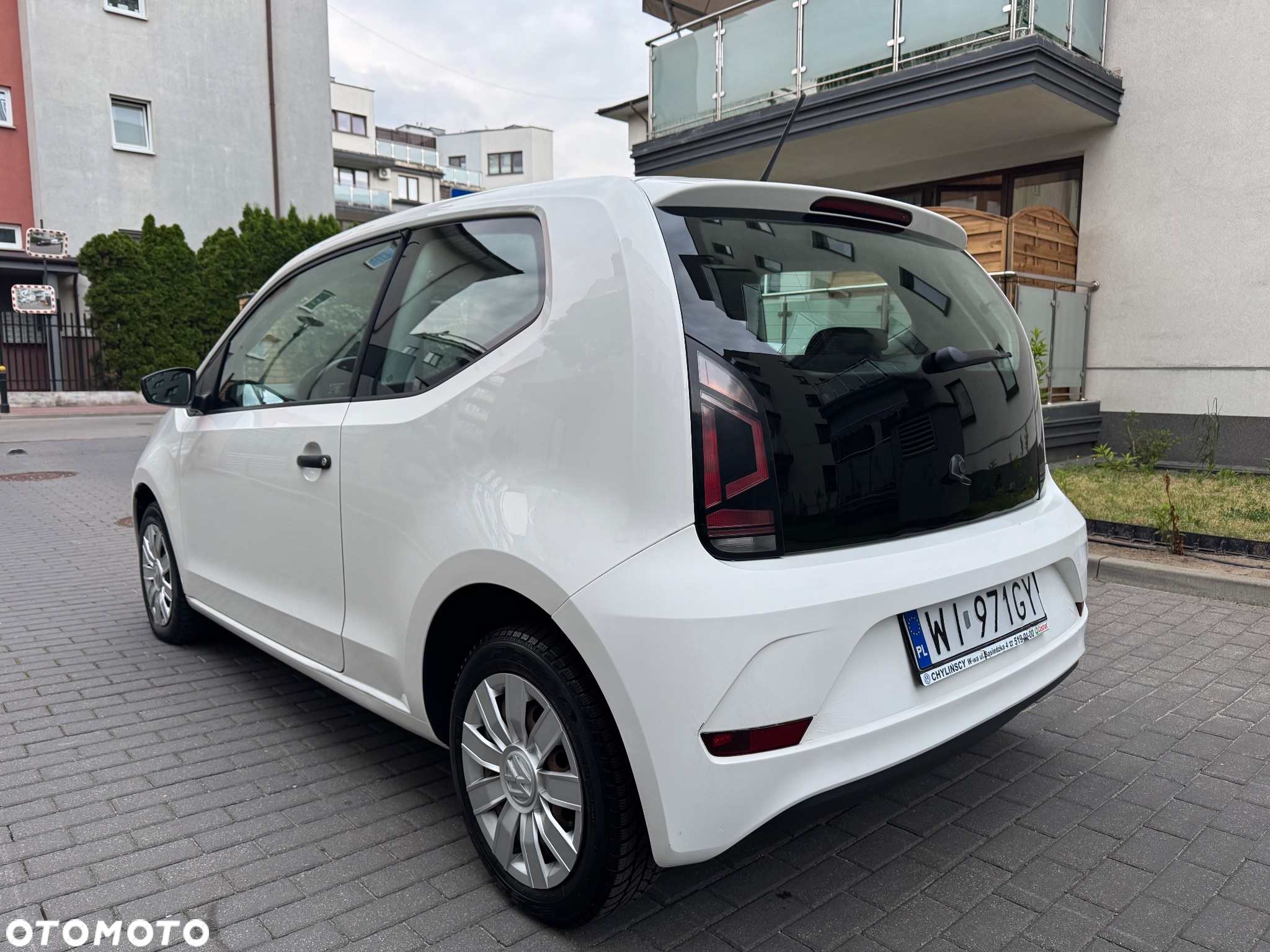 Volkswagen up! 1.0 beats - 4