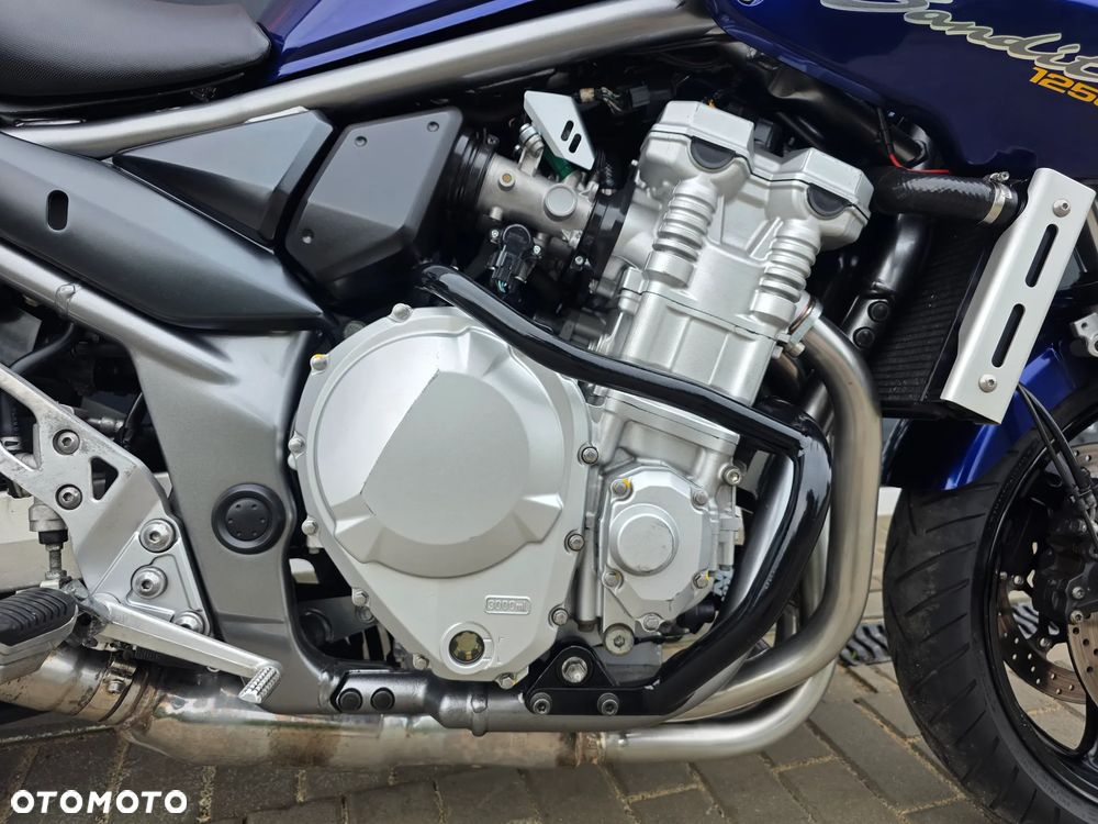 Suzuki Bandit - 23