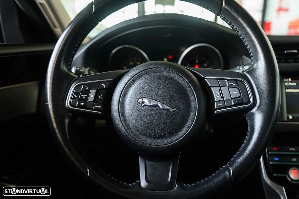 Jaguar XF 2.0 D R-Sport Aut. - 44