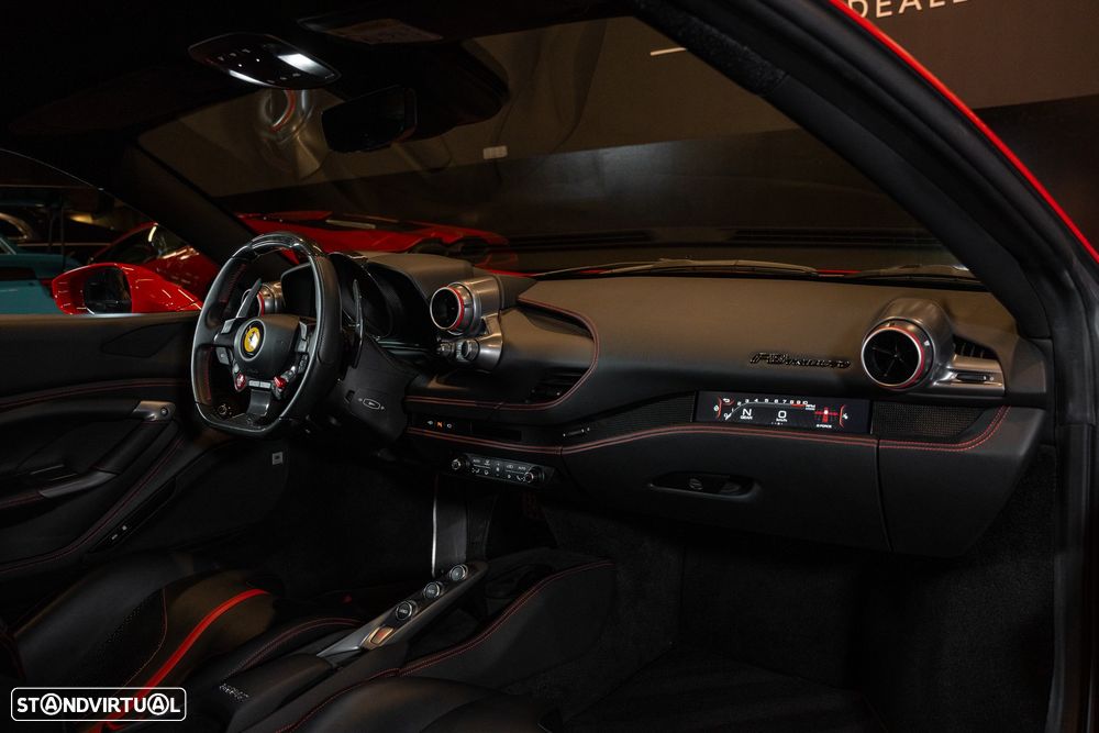 Ferrari F8 Tributo Standard - 35