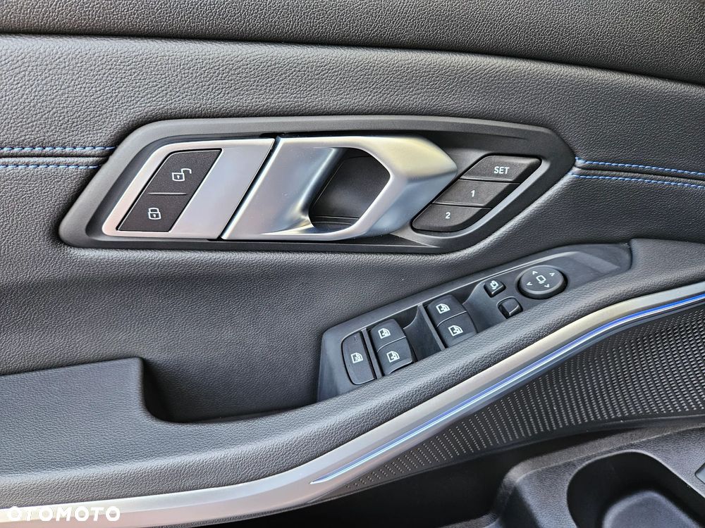 BMW Seria 3 M340i xDrive sport - 34