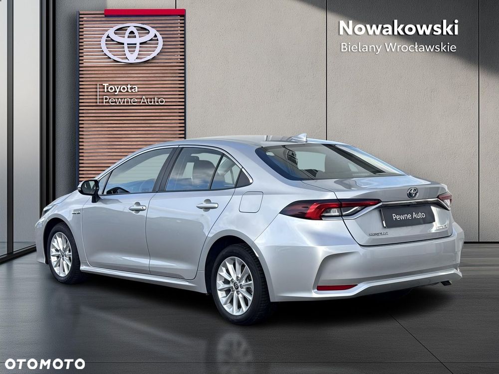 Toyota Corolla 1.8 Hybrid Comfort - 4