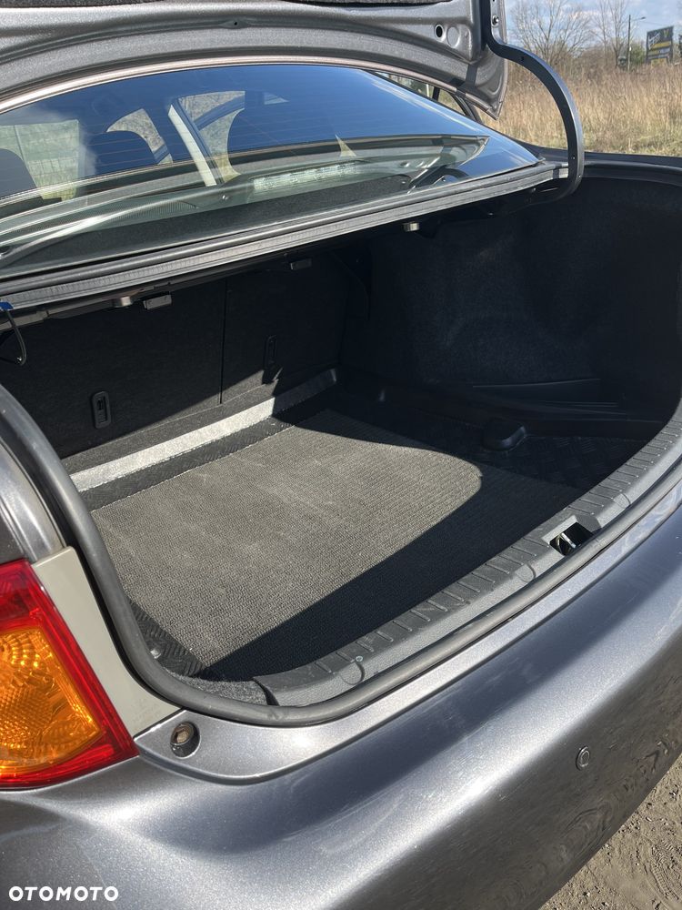 Toyota Corolla 1.6 VVT-i Luna - 14