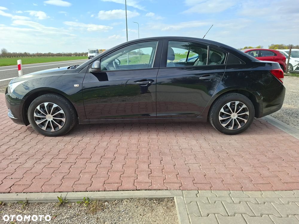 Chevrolet Cruze 1.6 - 5
