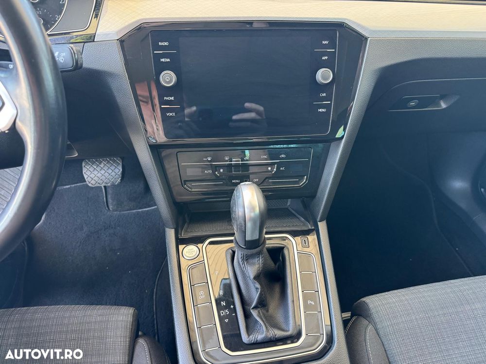 Volkswagen Passat 2.0 TDI DSG Comfortline - 16