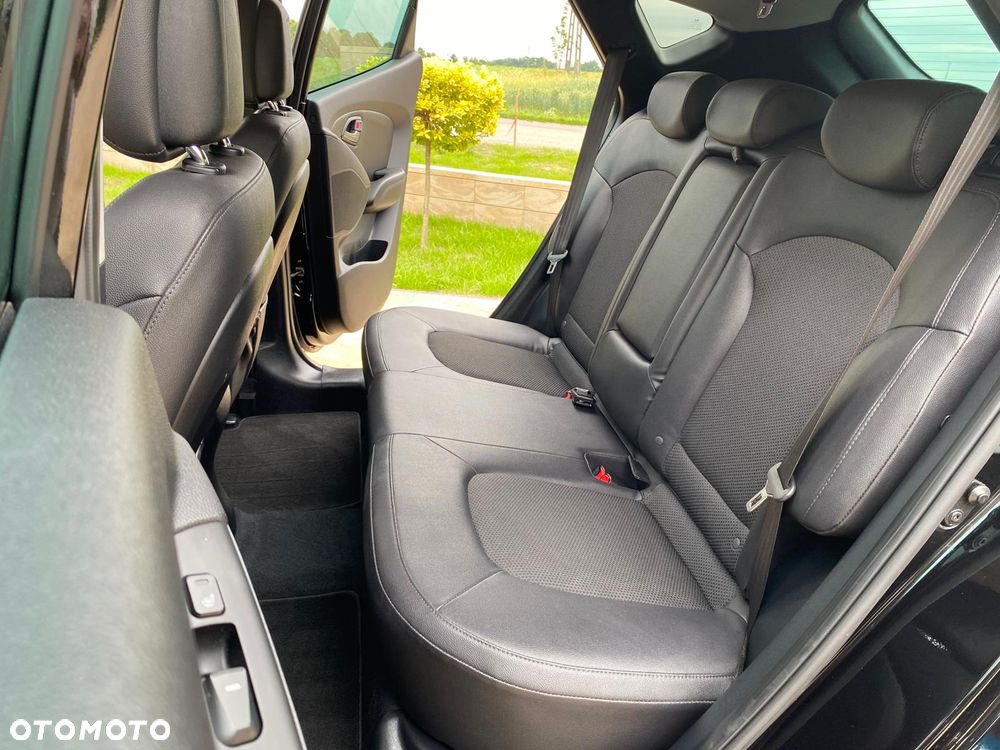 Hyundai ix35 1.6 2WD Fifa World Cup Edition - 21