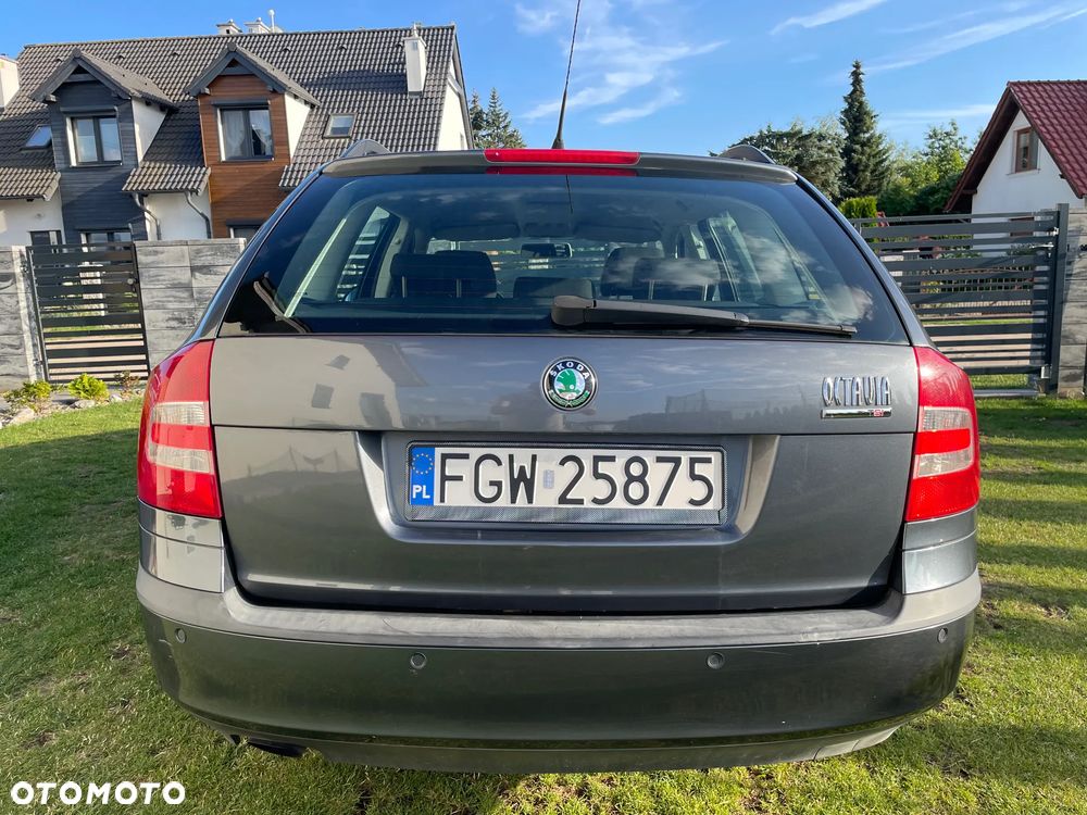 Skoda Octavia 1.8 TSI Ambiente - 6