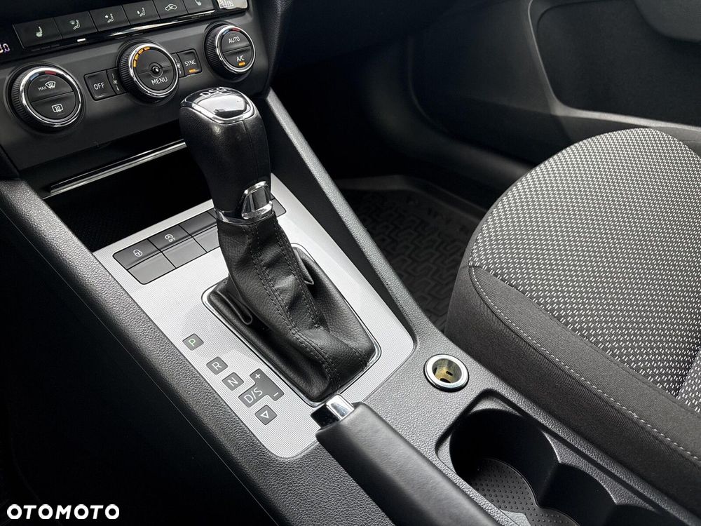 Skoda Octavia 1.4 TSI Ambition DSG - 18