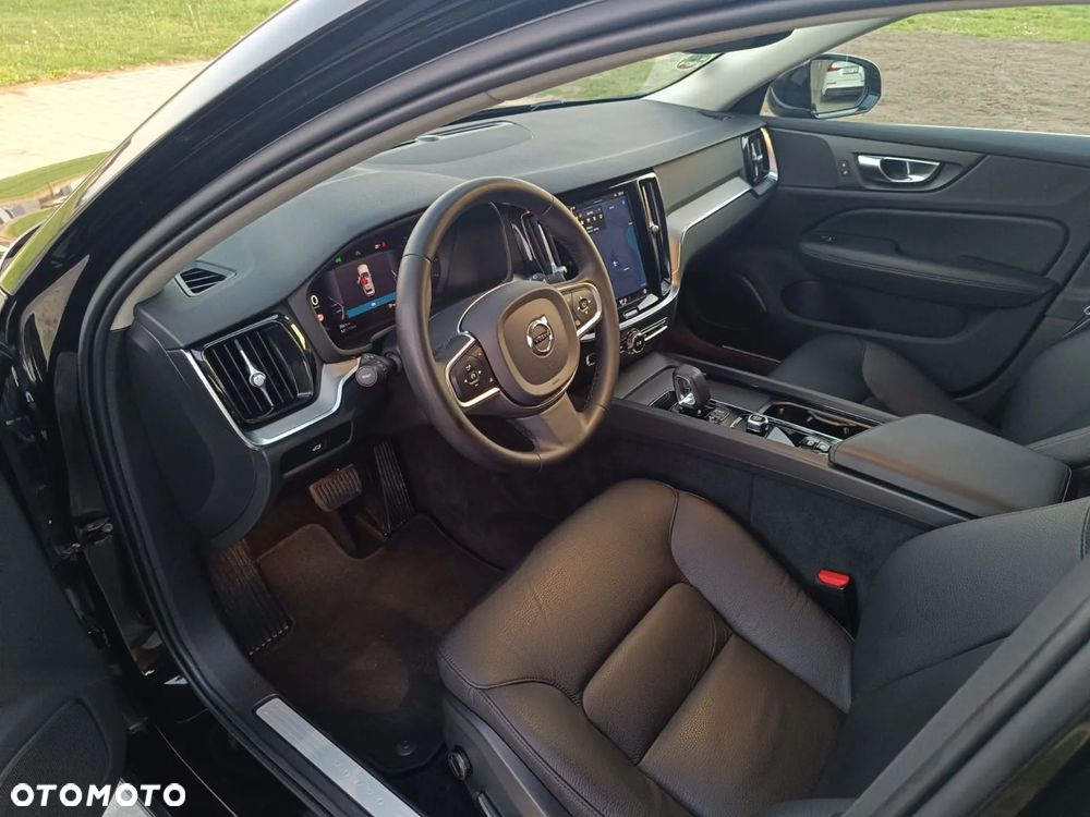 Volvo V60 B4 D Plus Dark - 30