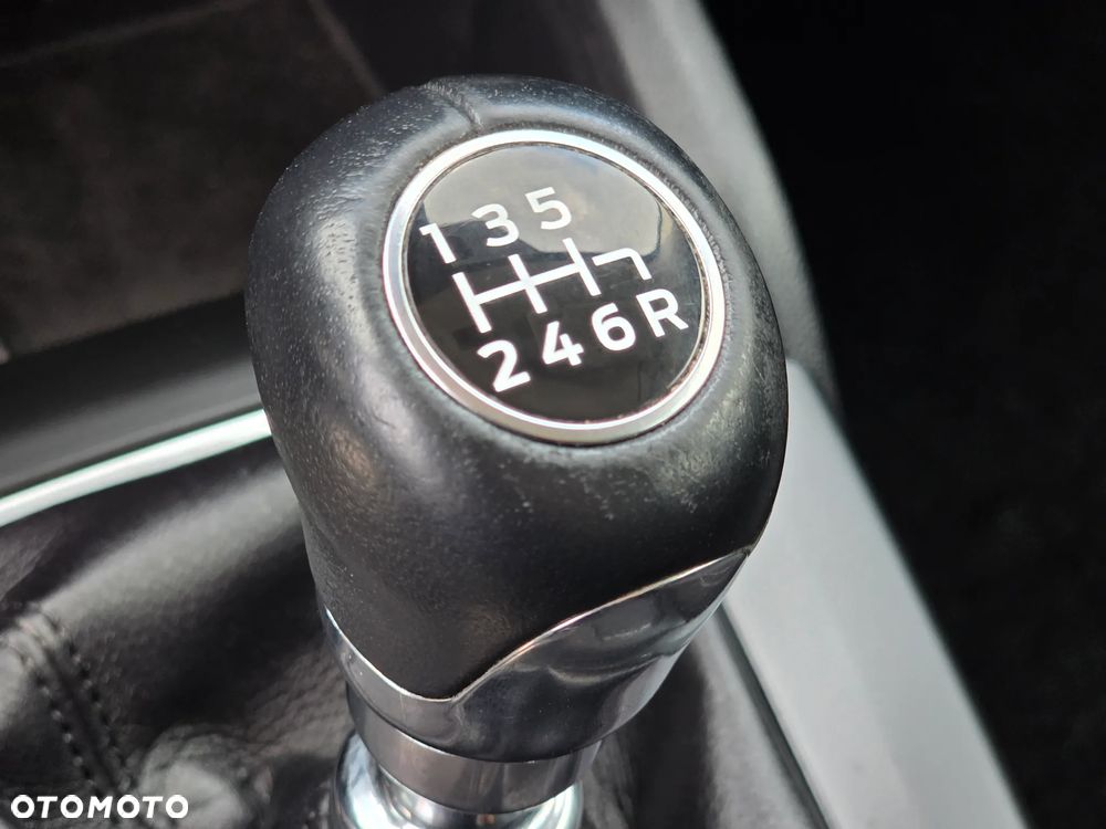Ford Focus 1.0 EcoBoost Titanium Design - 26