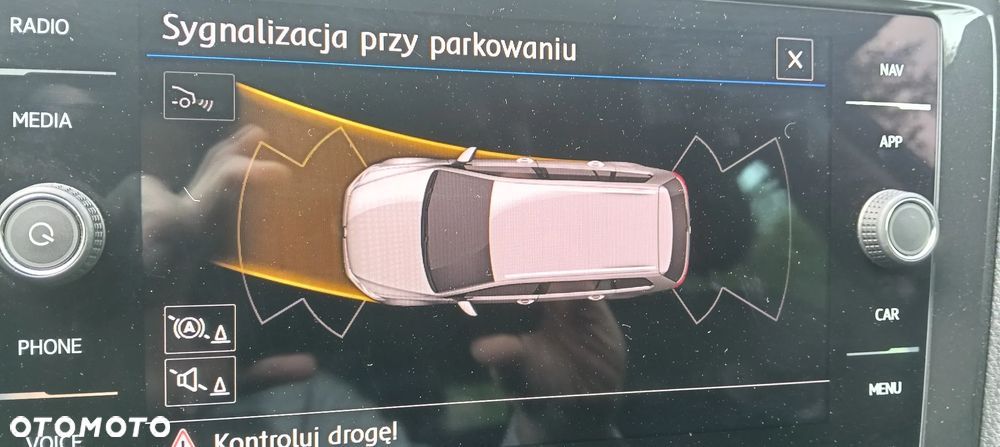 Volkswagen Golf - 32