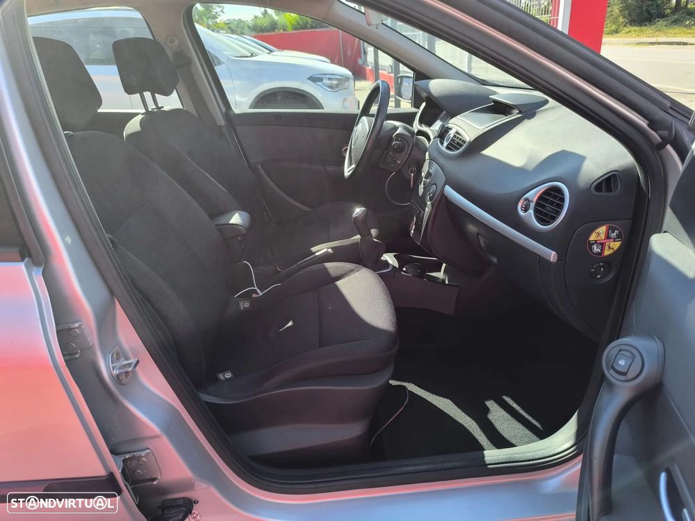 Renault Clio 1.5 dCi Dynamique Luxe - 17