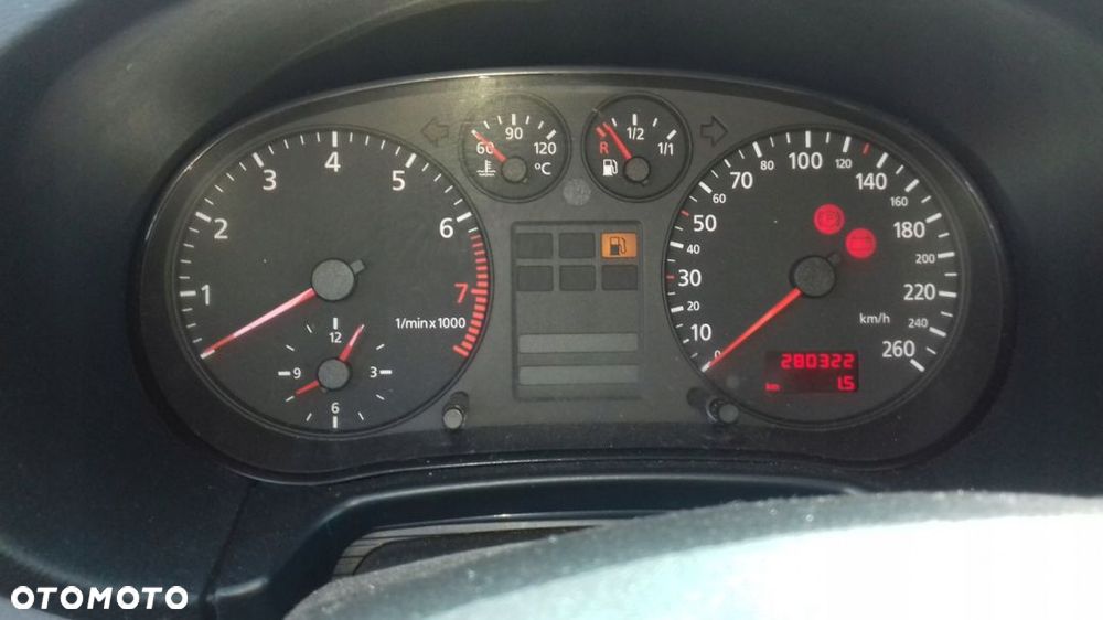 LICZNIK ZEGARY AUDI A3 8L 1.8 BENZYNA - 1