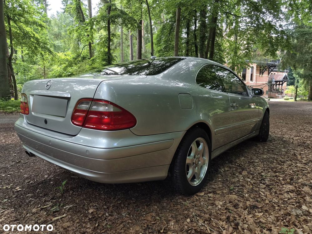 Mercedes-Benz CLK - 11