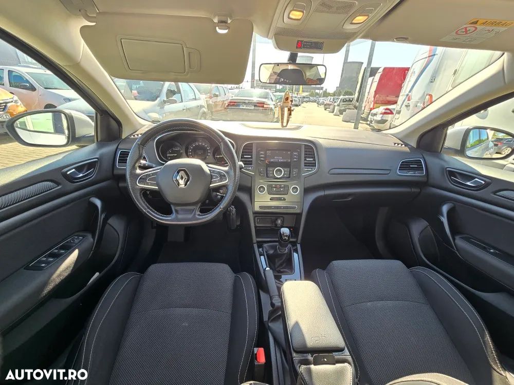 Renault Megane TCe 116 GPF Life - 16