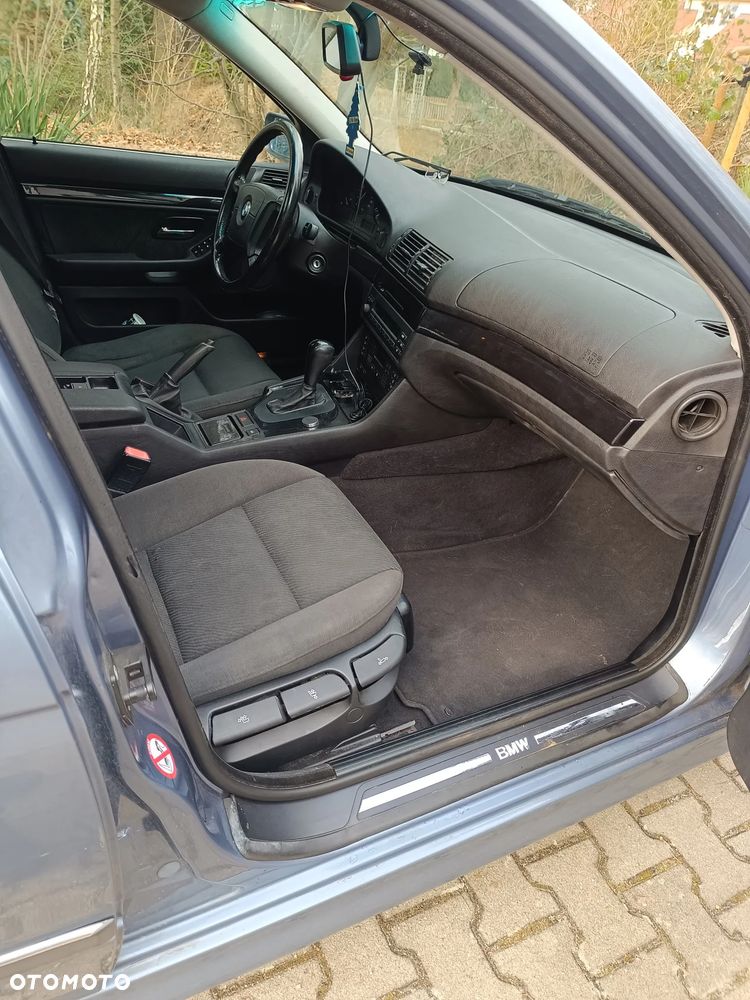 BMW Seria 5 - 12