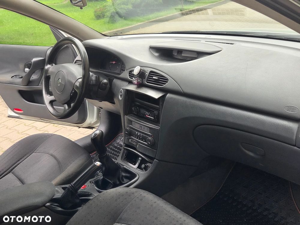 Renault Laguna 1.6 Expression - 24