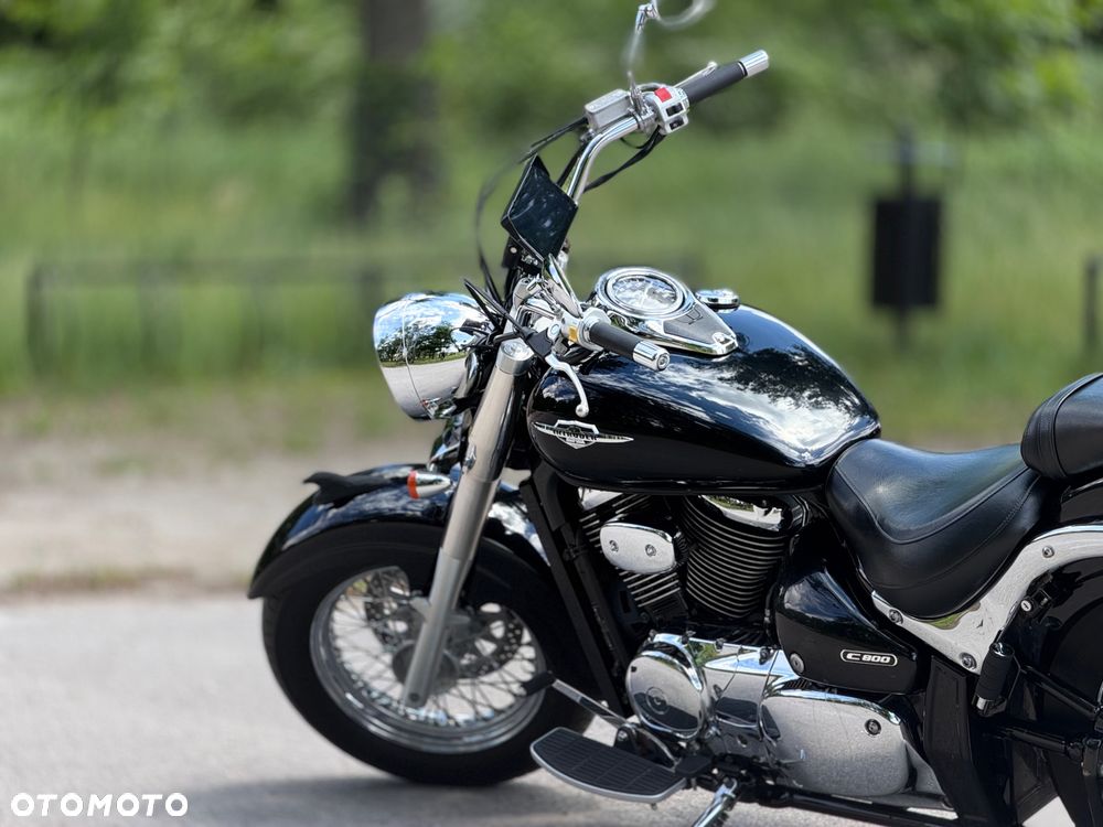 Suzuki Intruder - 5