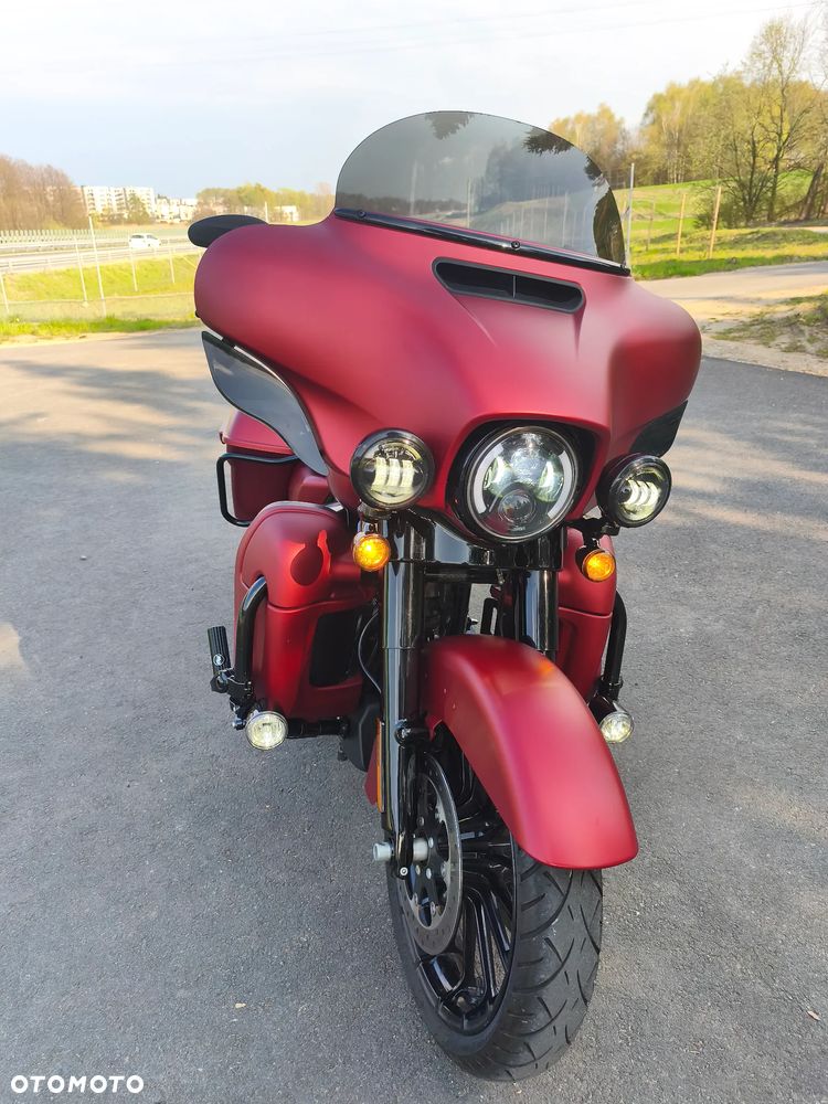 Harley-Davidson Touring Street Glide - 21